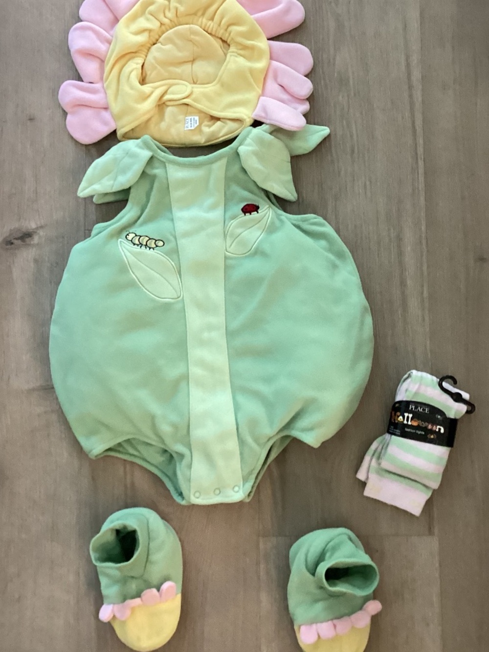 NWT The Children’s Place Infant / Baby Flower Costume ADORABLE w/ tights 18-24mo